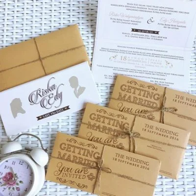 ukuran undangan craf